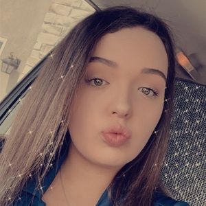 Meet your Posher, Skylar